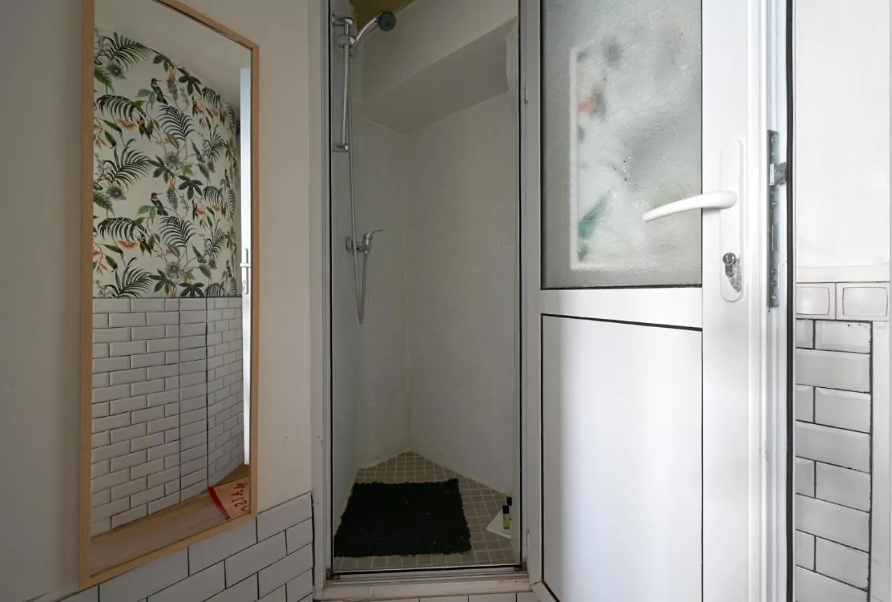 Adorable Updated Studio In The Heart Of The Bustling Le Marais District Apartment Paris